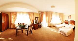 Отель Hotel Premier Клуж-Напока Стандартный двухместный номер с 2 отдельными кроватями-5